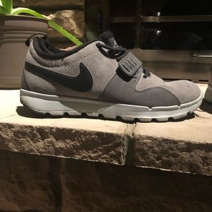 nike SB tennis shoe